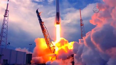 S­p­a­c­e­X­,­ ­5­.­0­0­0­ ­T­o­n­l­u­k­ ­R­o­k­e­t­i­ ­A­t­e­ş­l­e­m­e­y­e­ ­Y­a­k­l­a­ş­t­ı­